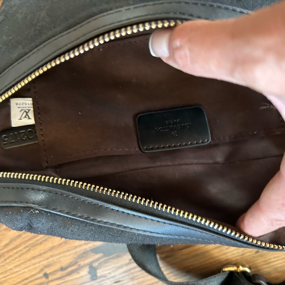 Crossbody - Picture 2 of 3